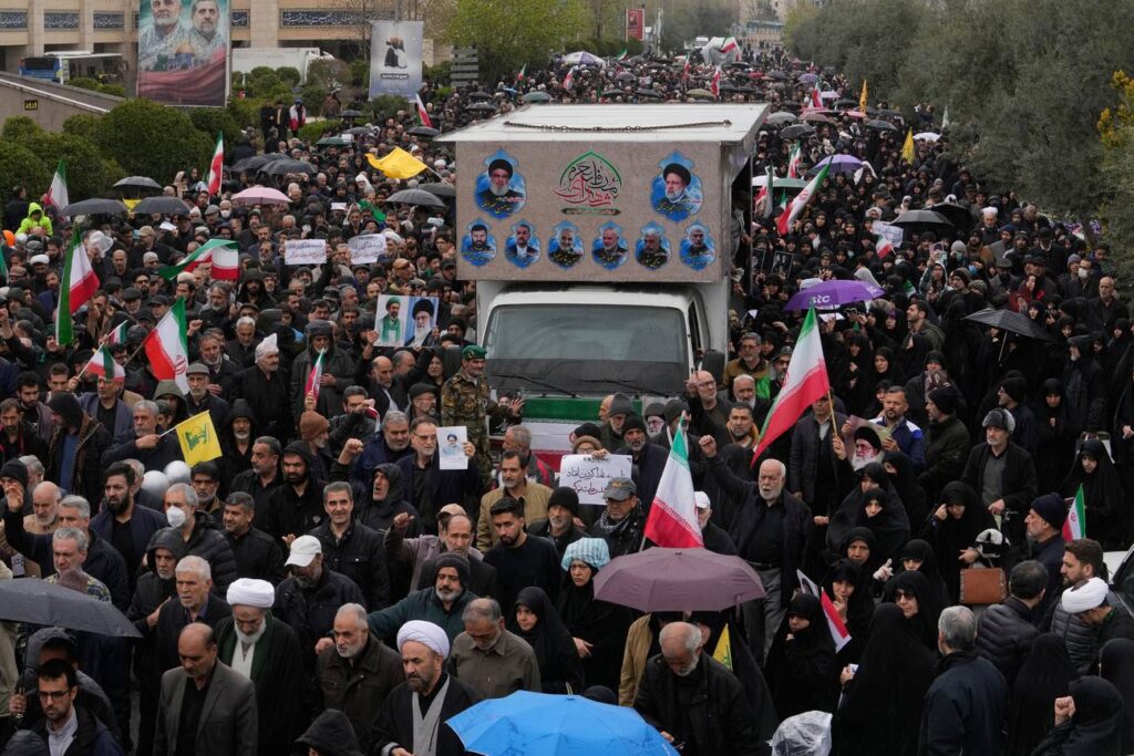 Irán bajo las bombas: entre la represión interna y la agresión externa