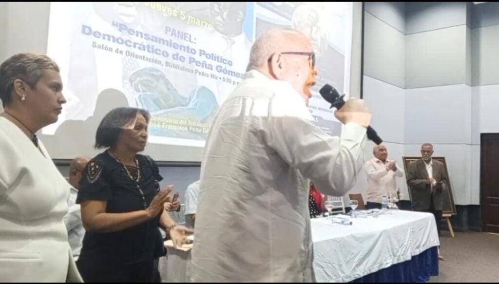 Salazar cuestiona que gobiernos ignoren el pensamiento de Peña Gómez