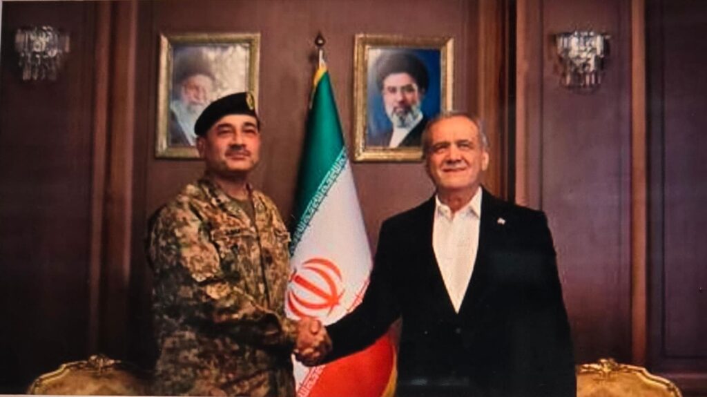 Qué gana Pakistán al mediar entre EE.UU. e Irán